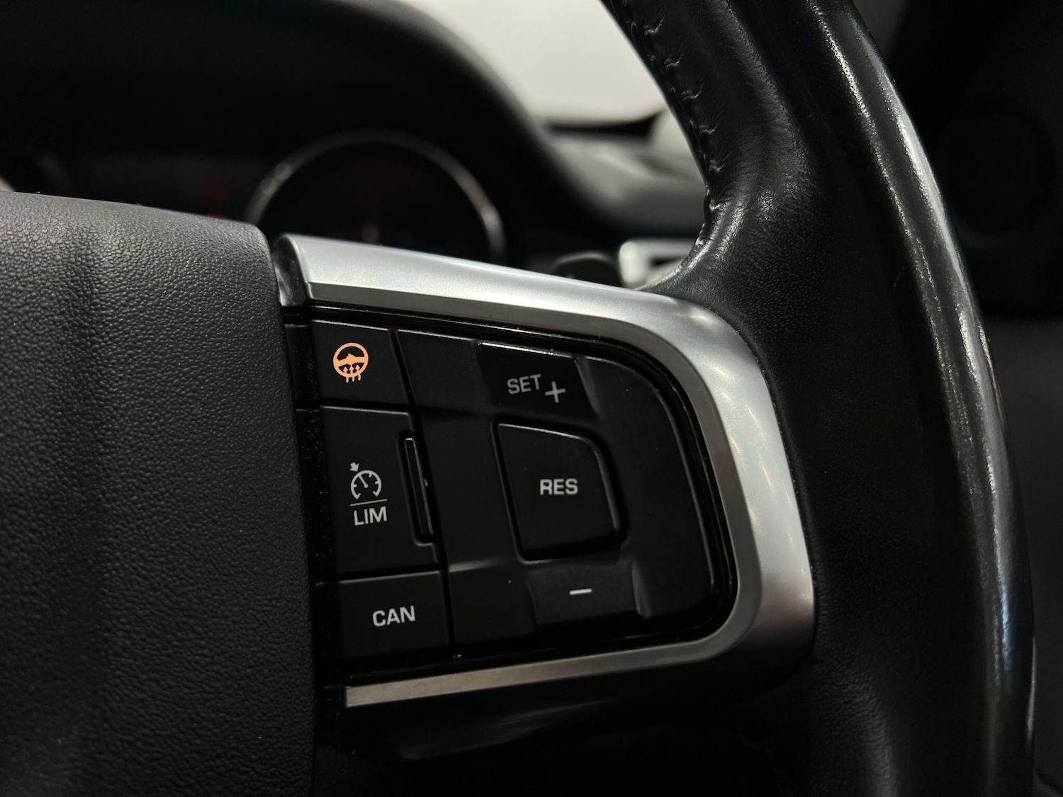 Used Land Rover Discovery Sport 2017 for sale - 76607217: Photo 50