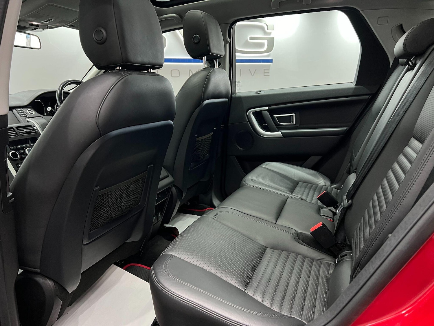 Used Land Rover Discovery Sport 2017 for sale - 76607217: Photo 59