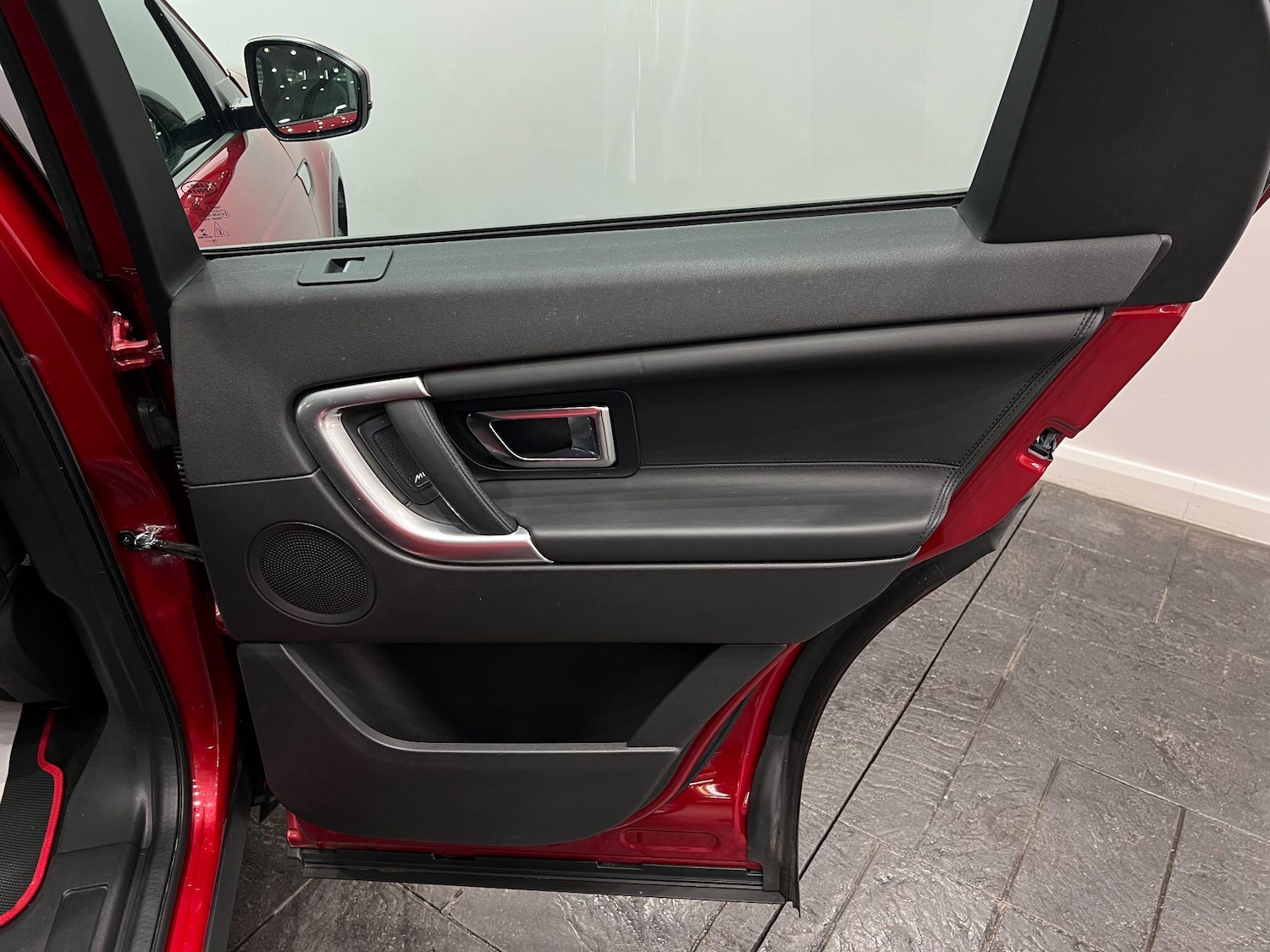 Used Land Rover Discovery Sport 2017 for sale - 76607217: Photo 62