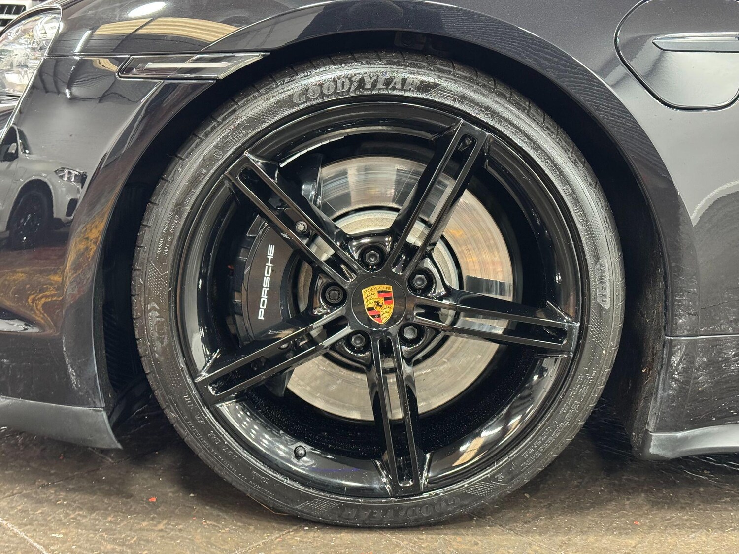 Used Porsche Taycan 2020 for sale - 76633039: Photo 31