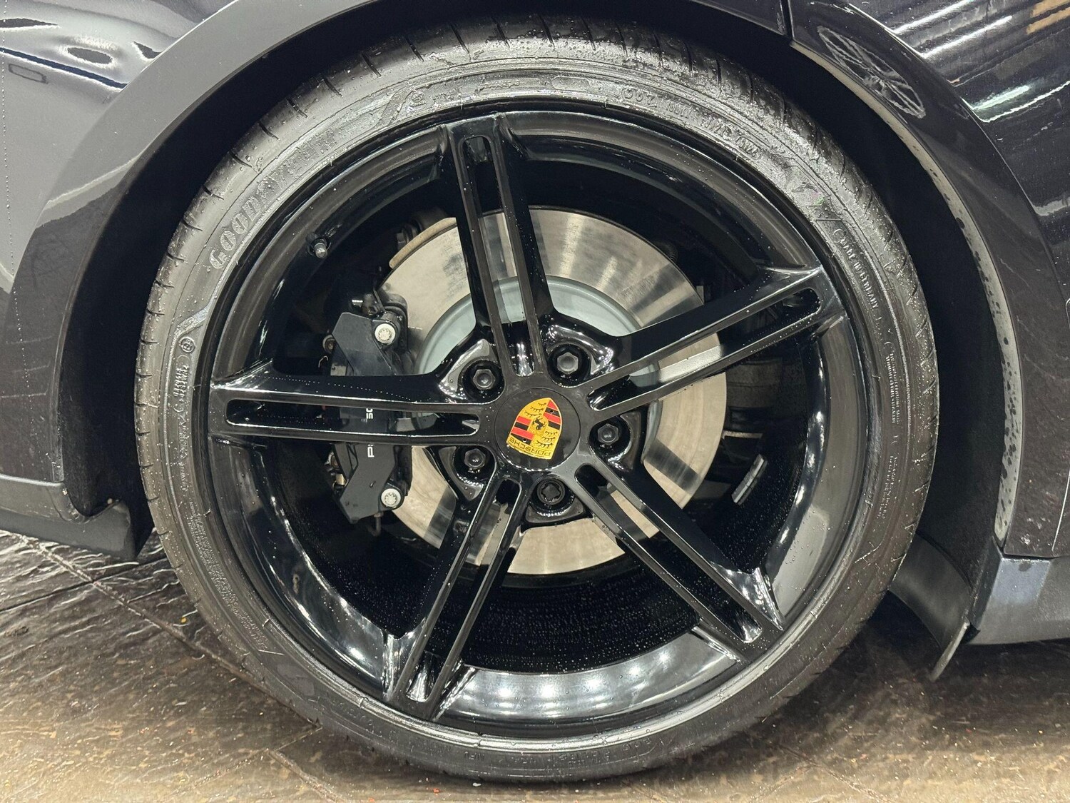 Used Porsche Taycan 2020 for sale - 76633039: Photo 33