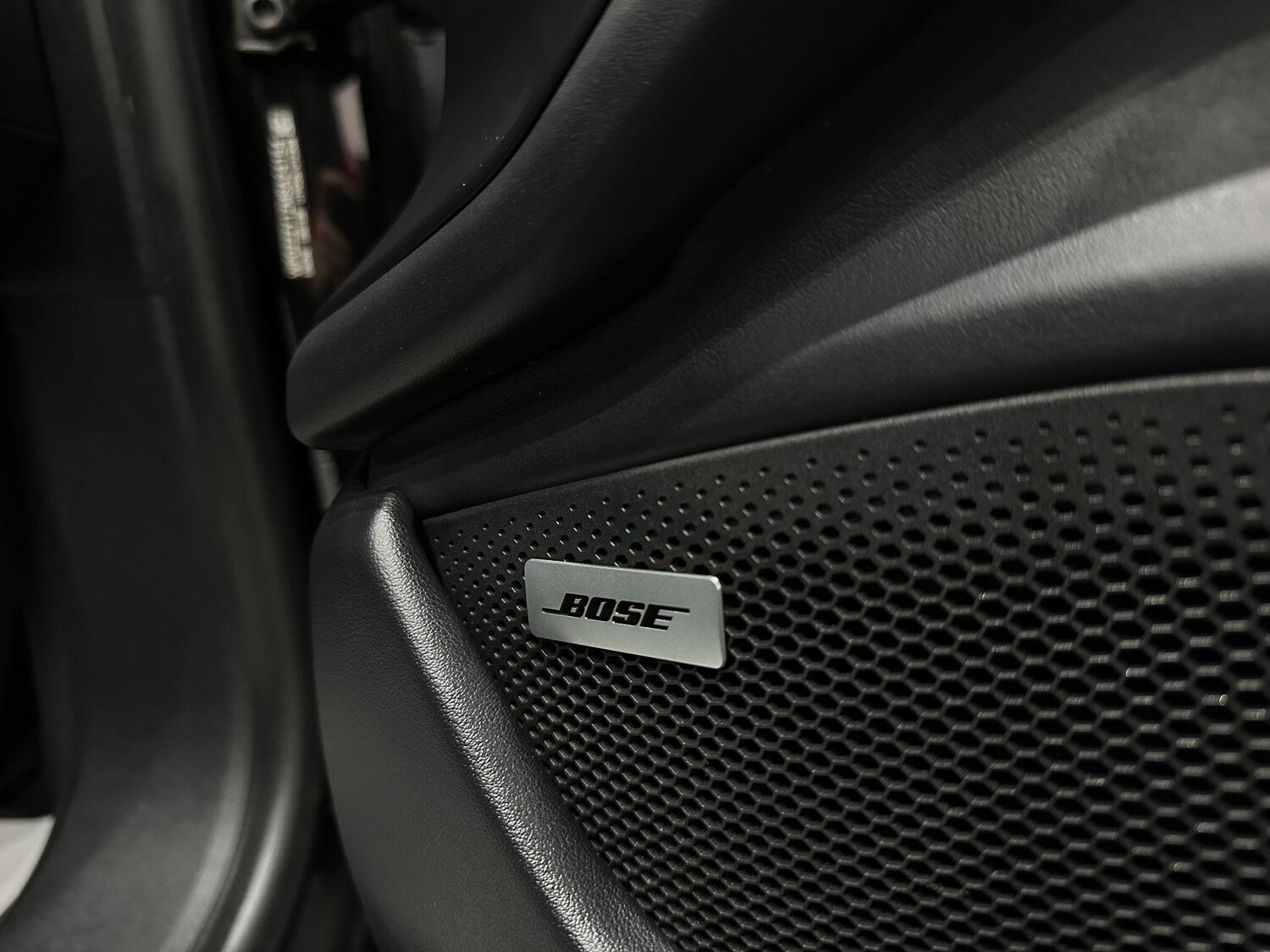 Used Porsche Taycan 2020 for sale - 76633039: Photo 42