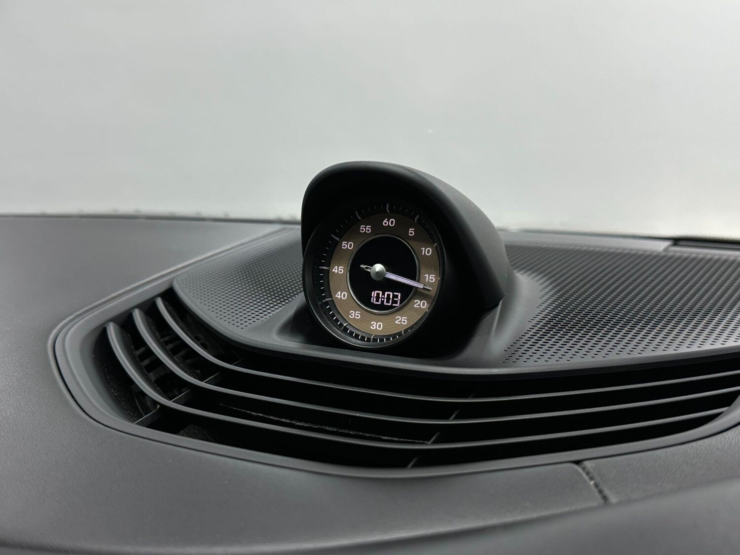 Used Porsche Taycan 2020 for sale - 76633039: Photo 45