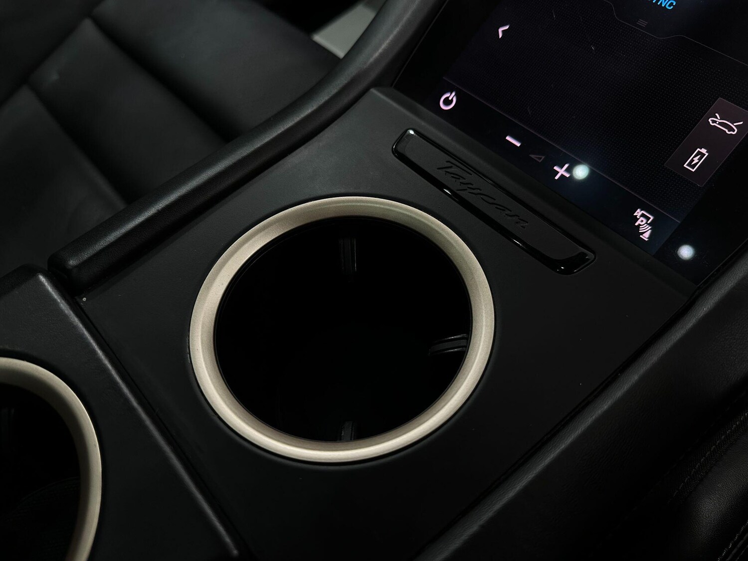 Used Porsche Taycan 2020 for sale - 76633039: Photo 70