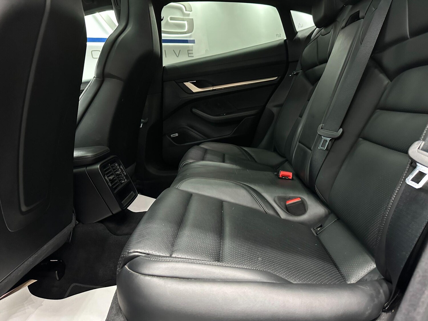 Used Porsche Taycan 2020 for sale - 76633039: Photo 82