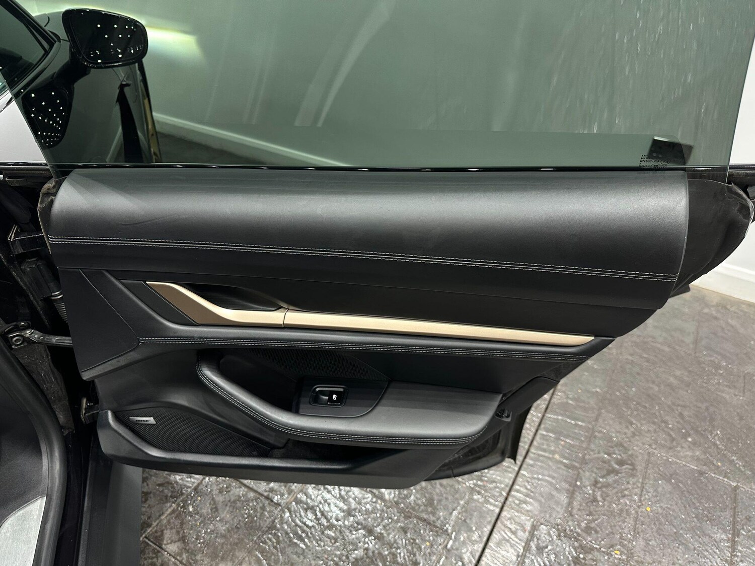 Used Porsche Taycan 2020 for sale - 76633039: Photo 84