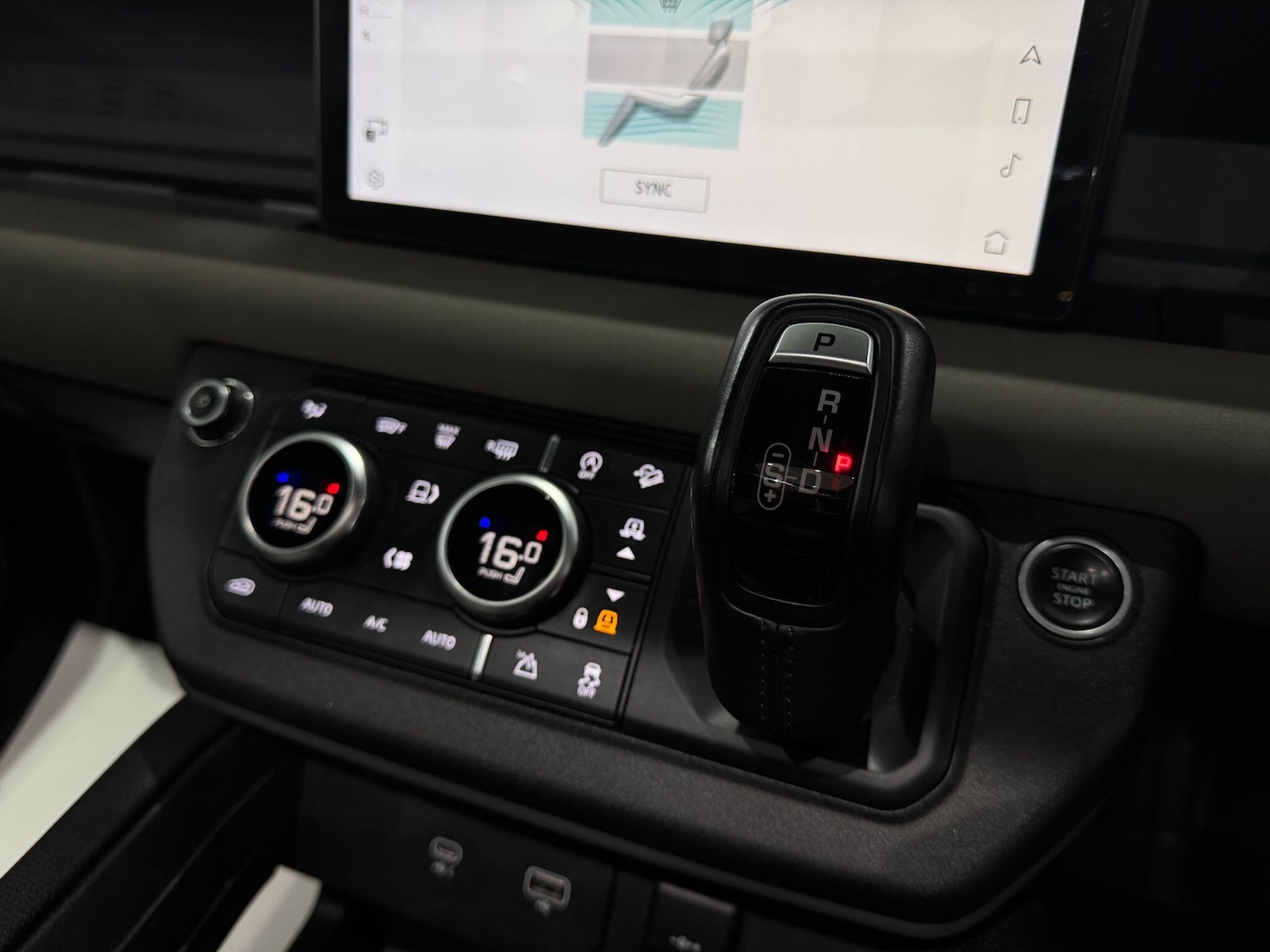 Used Land Rover Defender 110 2021 for sale - 77155392: Photo 17