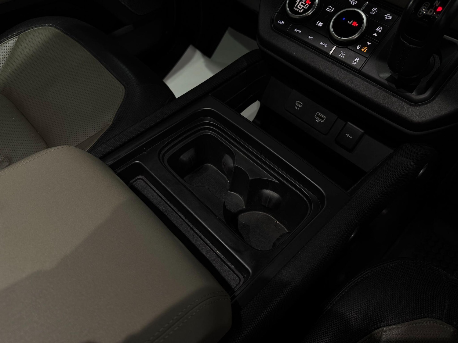 Used Land Rover Defender 110 2021 for sale - 77155392: Photo 19