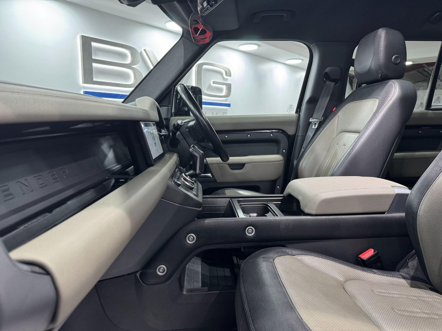 Used Land Rover Defender 110 2021 for sale - 77155392: Photo 27