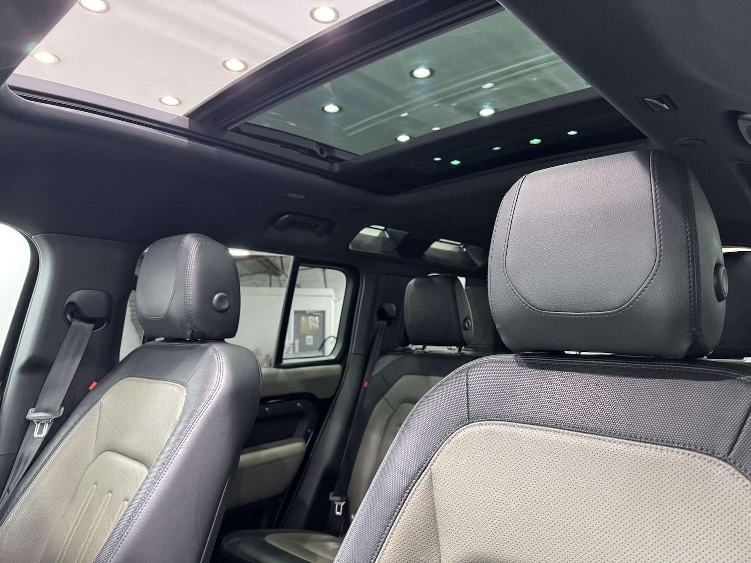 Used Land Rover Defender 110 2021 for sale - 77155392: Photo 29