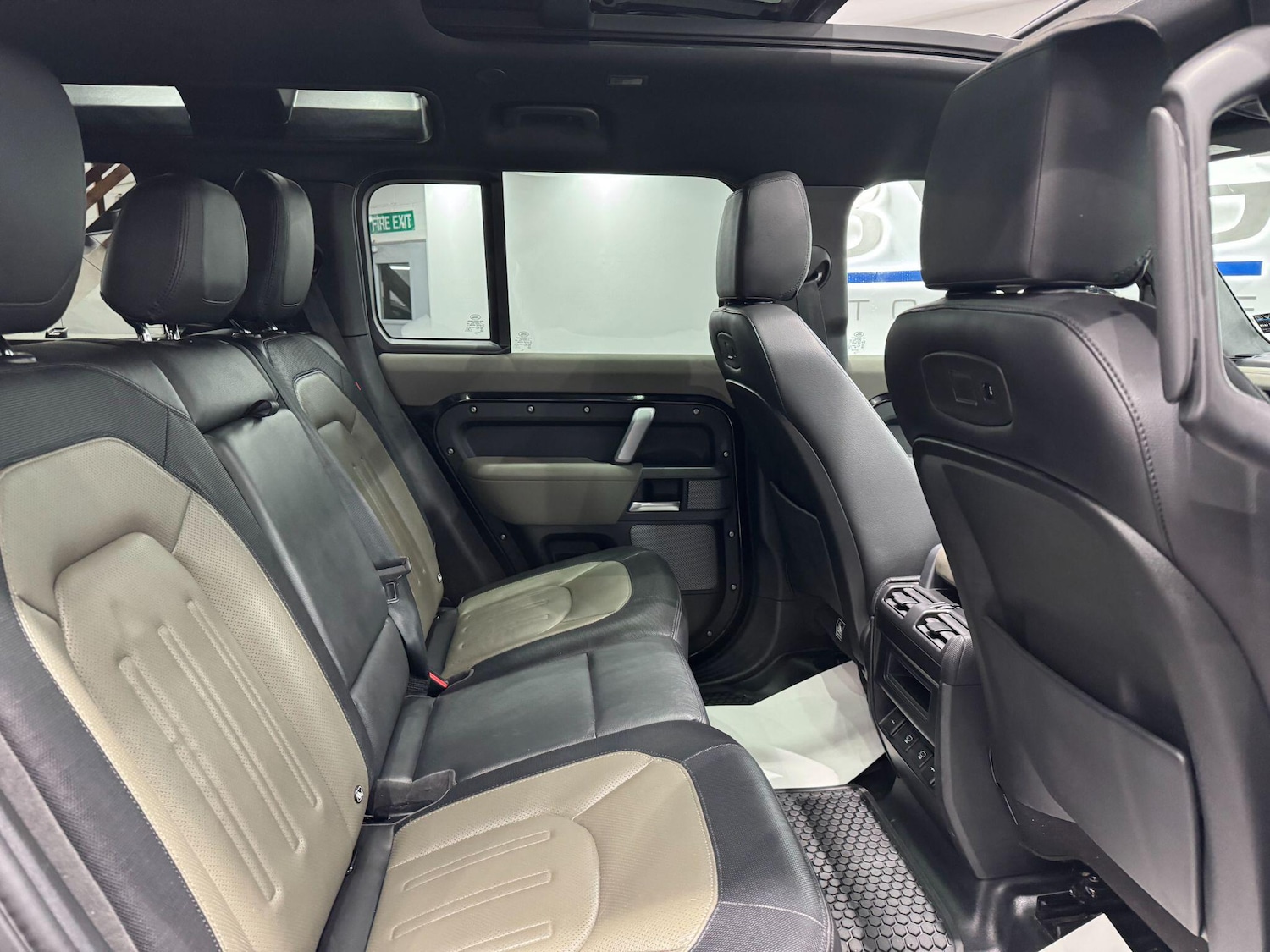 Used Land Rover Defender 110 2021 for sale - 77155392: Photo 35