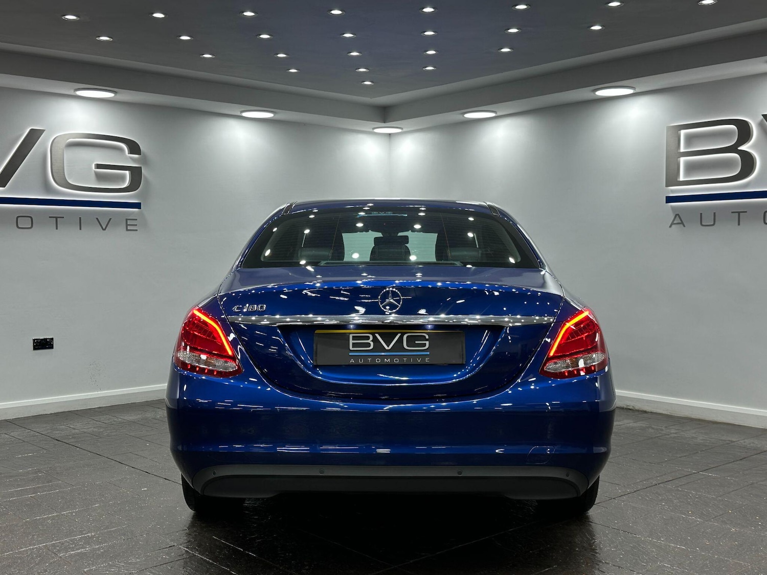 Used Mercedes-Benz C Class 2019 for sale - 76965188: Photo 11