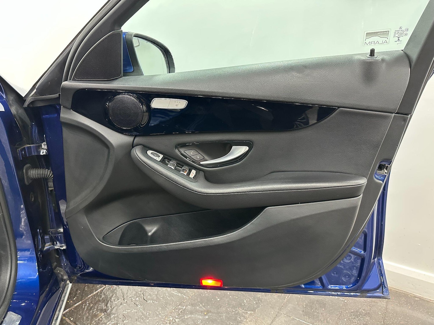 Used Mercedes-Benz C Class 2019 for sale - 76965188: Photo 27