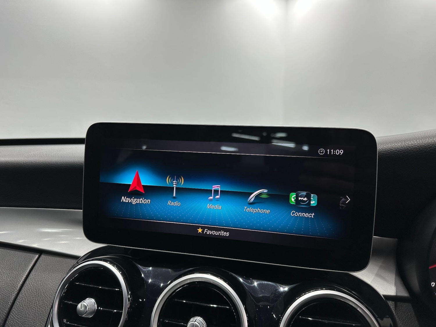 Used Mercedes-Benz C Class 2019 for sale - 76965188: Photo 35