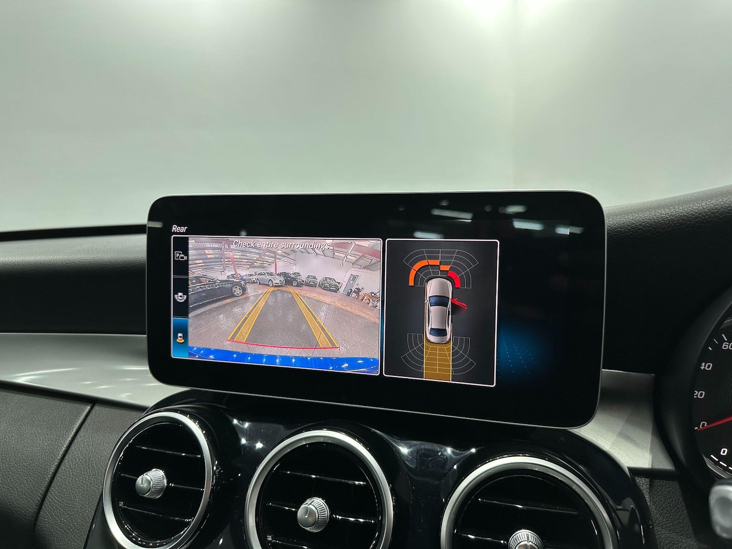 Used Mercedes-Benz C Class 2019 for sale - 76965188: Photo 41