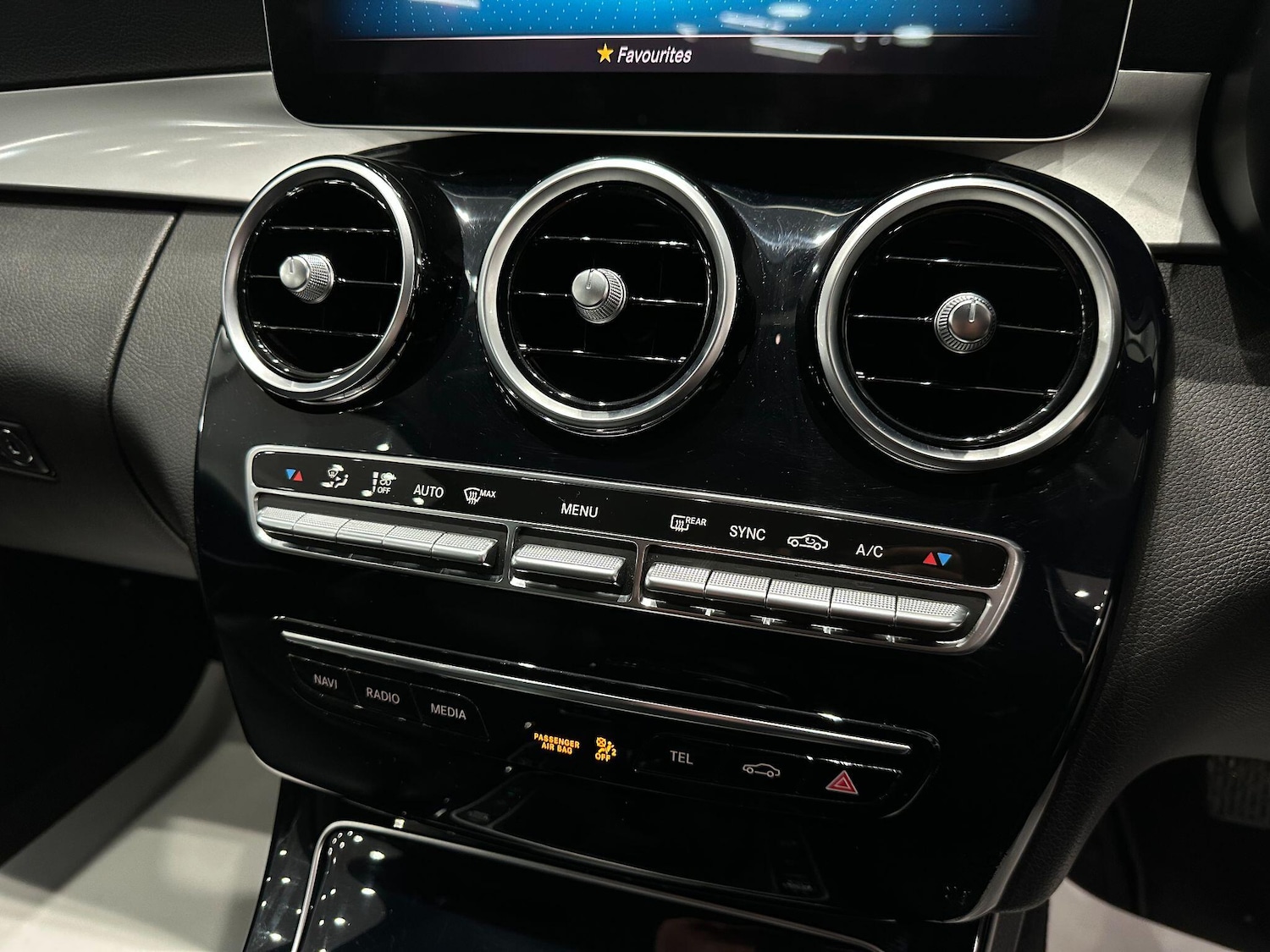 Used Mercedes-Benz C Class 2019 for sale - 76965188: Photo 44