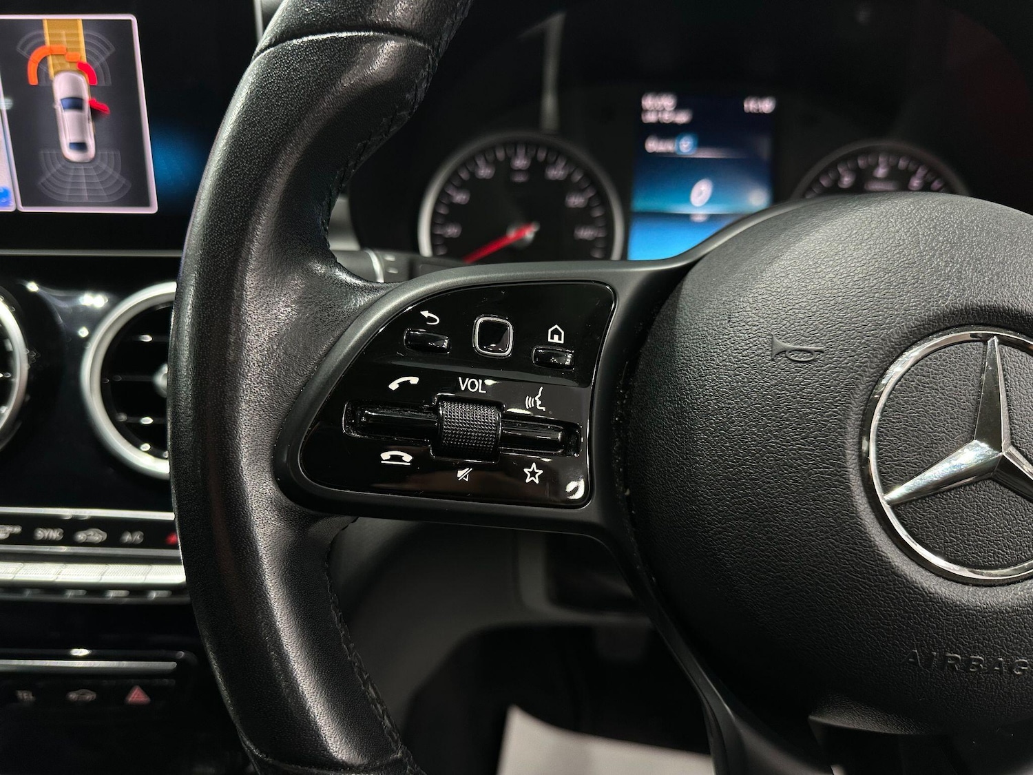 Used Mercedes-Benz C Class 2019 for sale - 76965188: Photo 47