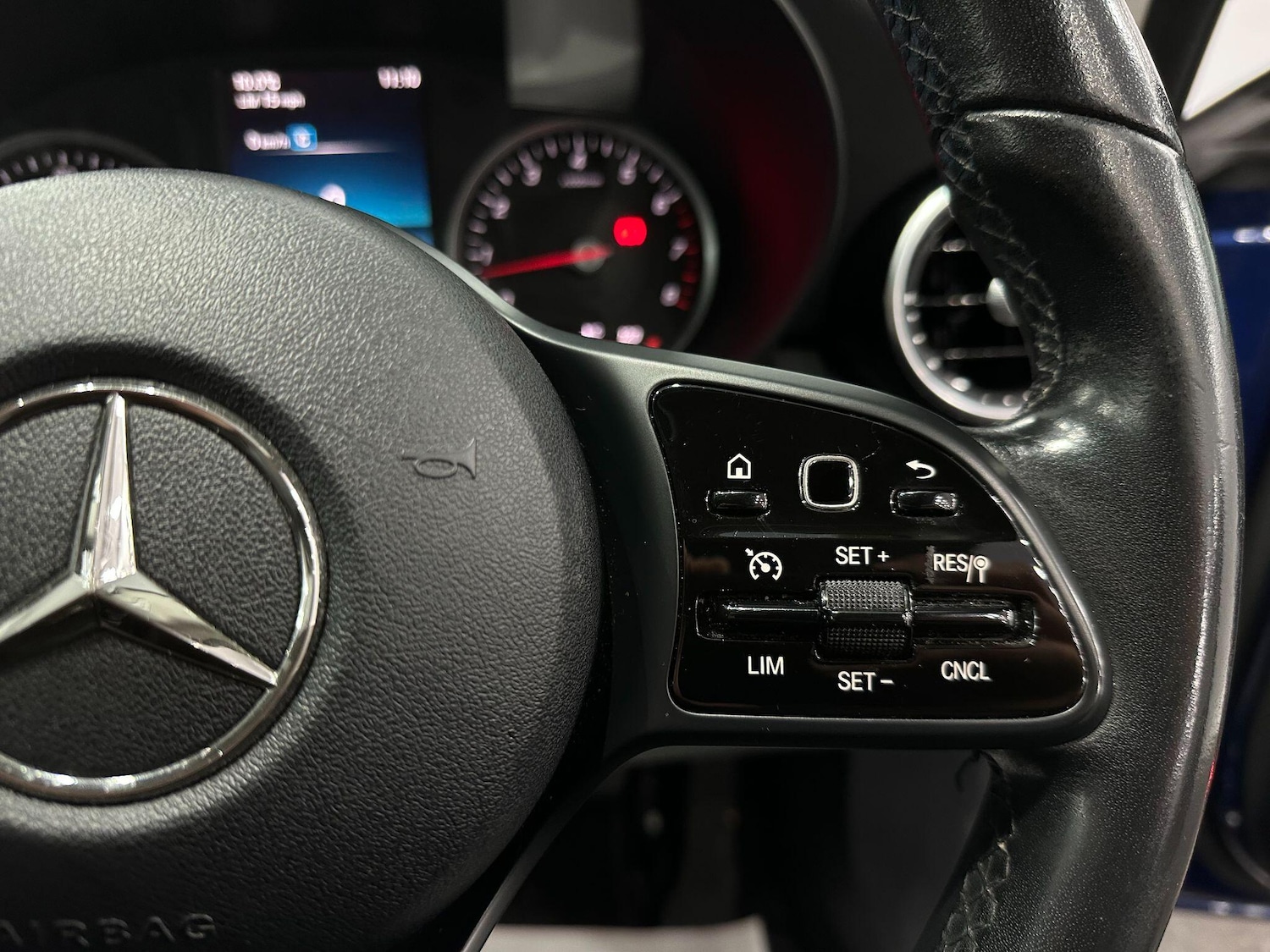 Used Mercedes-Benz C Class 2019 for sale - 76965188: Photo 48