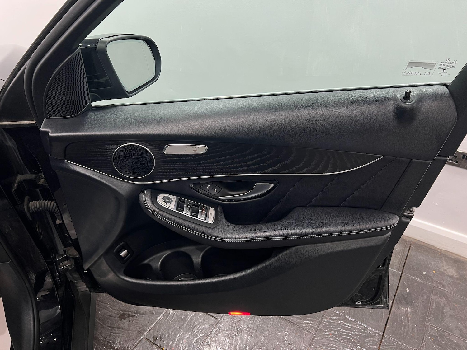 Used Mercedes-Benz GLC 2018 for sale - 76572271: Photo 31