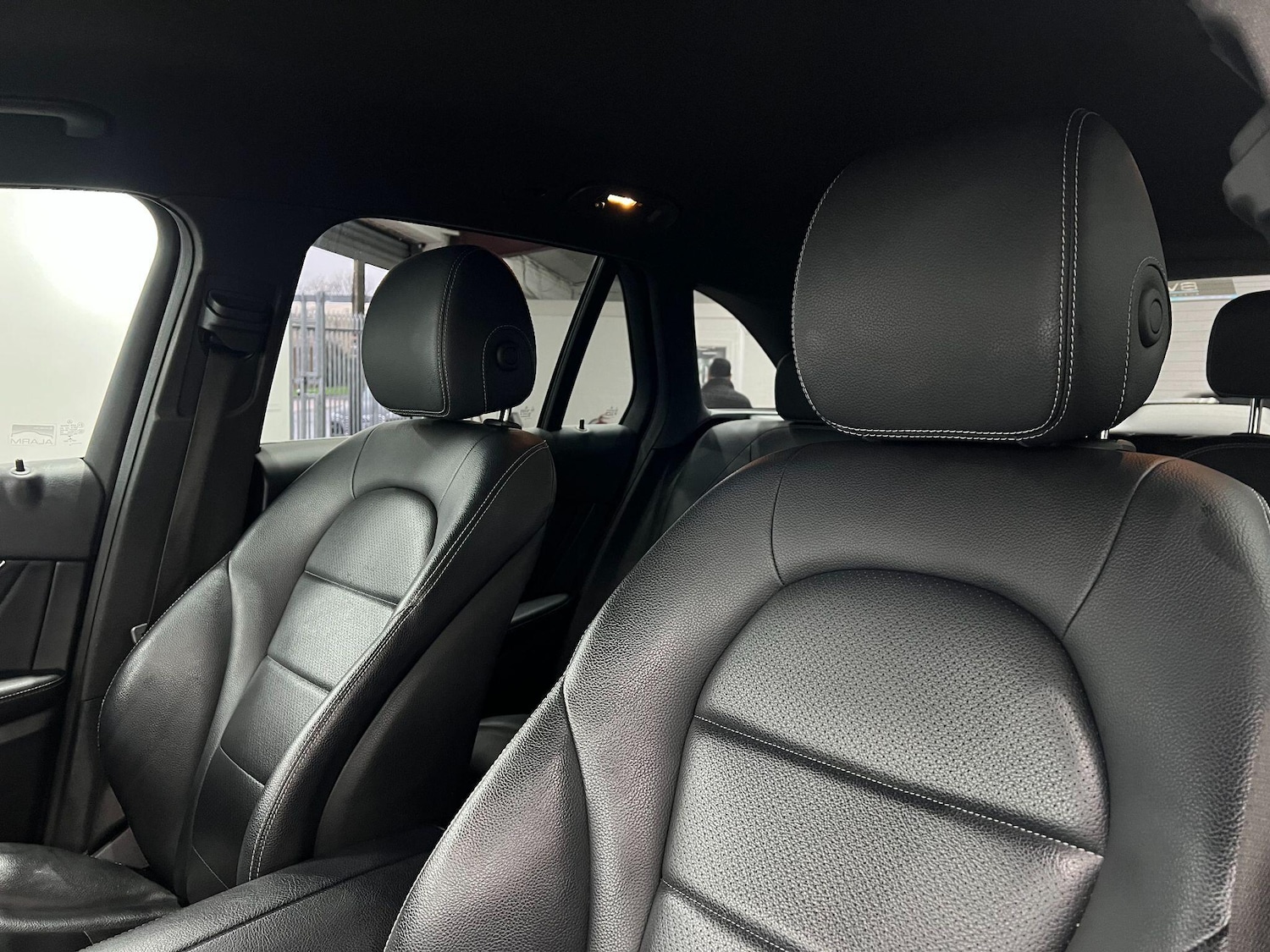 Used Mercedes-Benz GLC 2018 for sale - 76572271: Photo 61