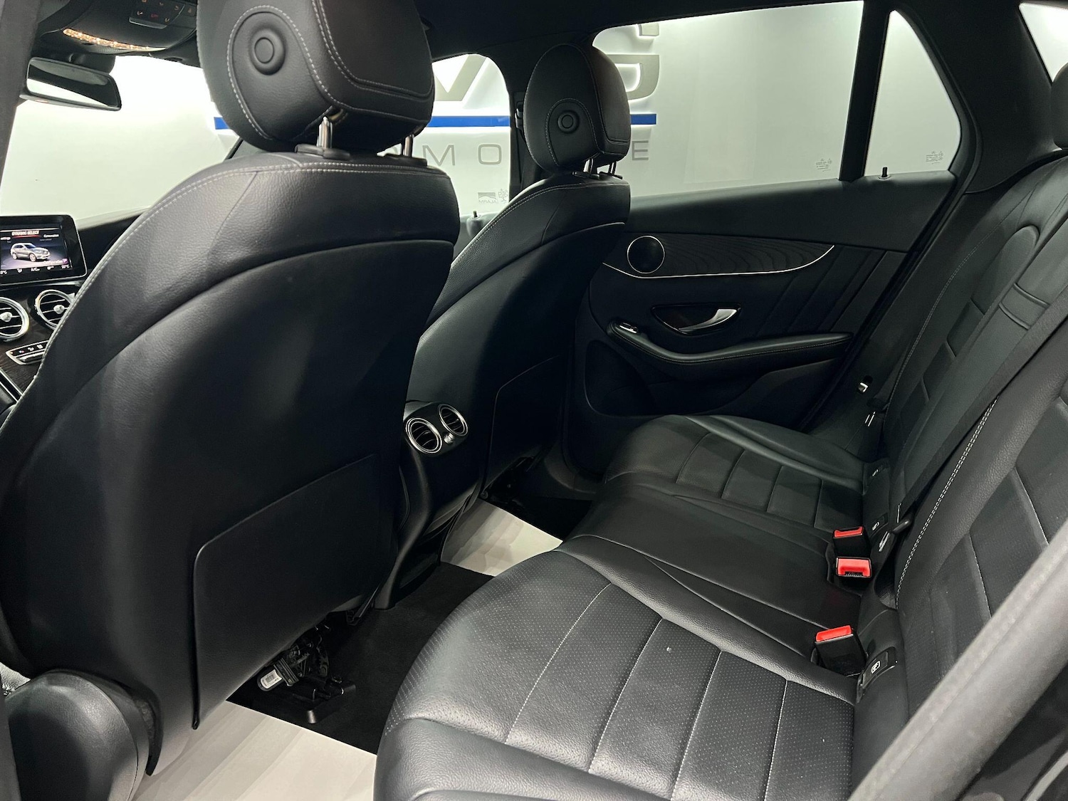 Used Mercedes-Benz GLC 2018 for sale - 76572271: Photo 64