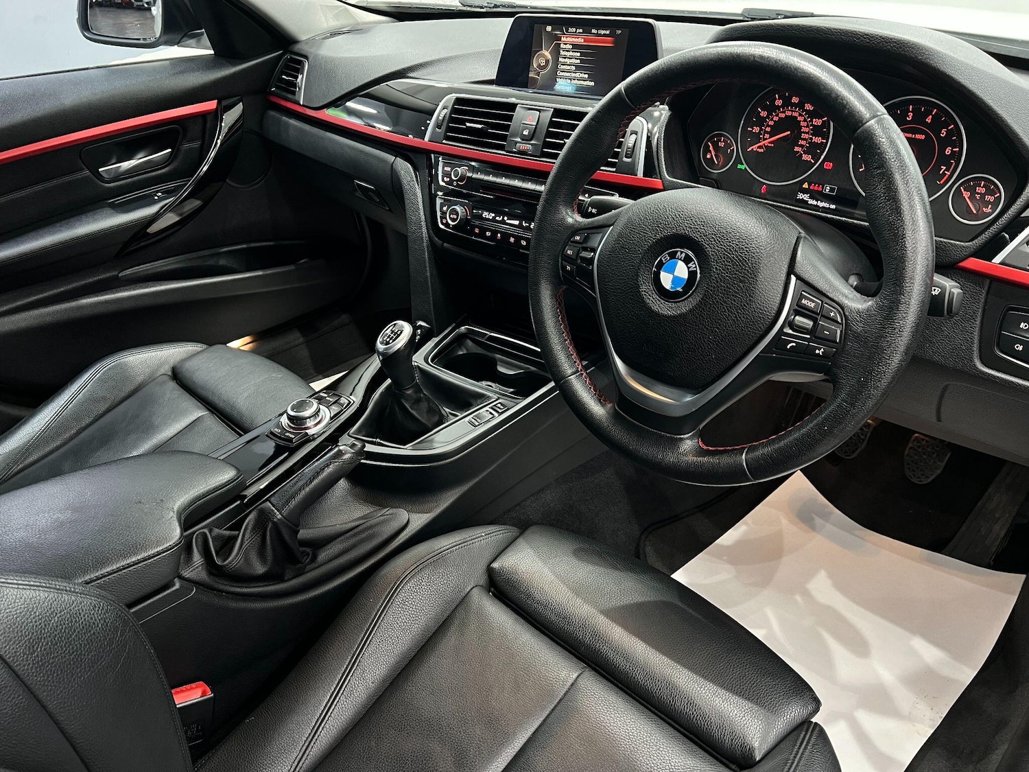Used BMW 3 Series 2016 for sale - 76584898: Photo 24