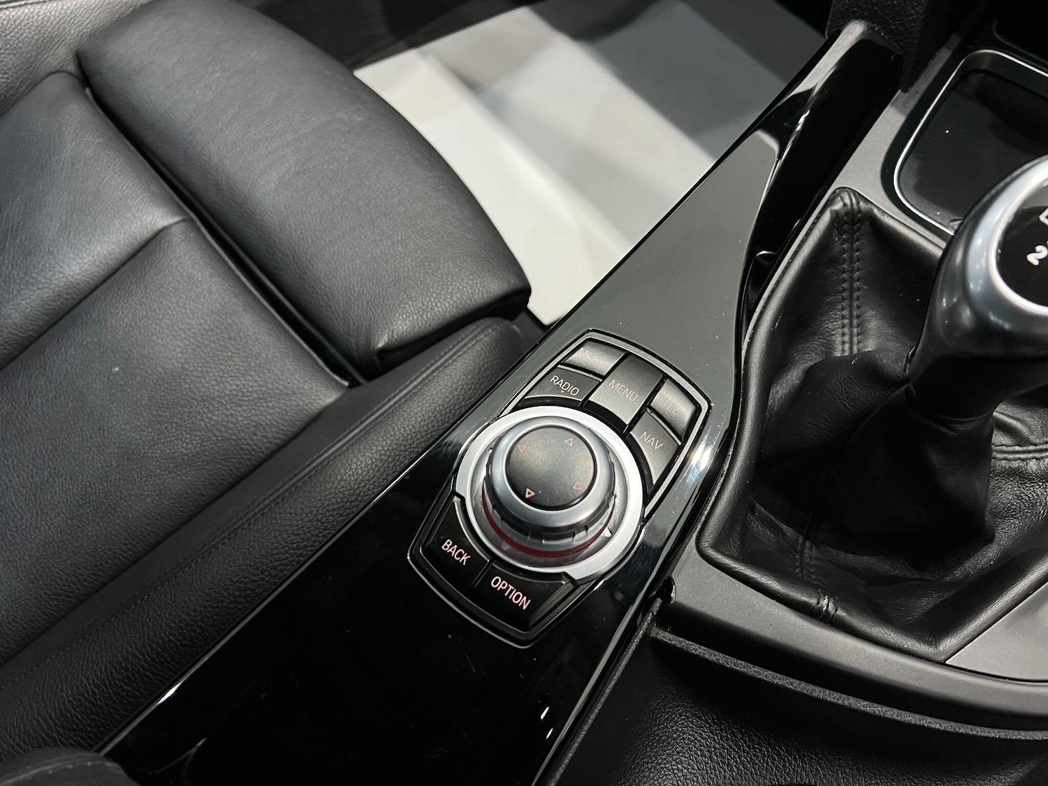 Used BMW 3 Series 2016 for sale - 76584898: Photo 30