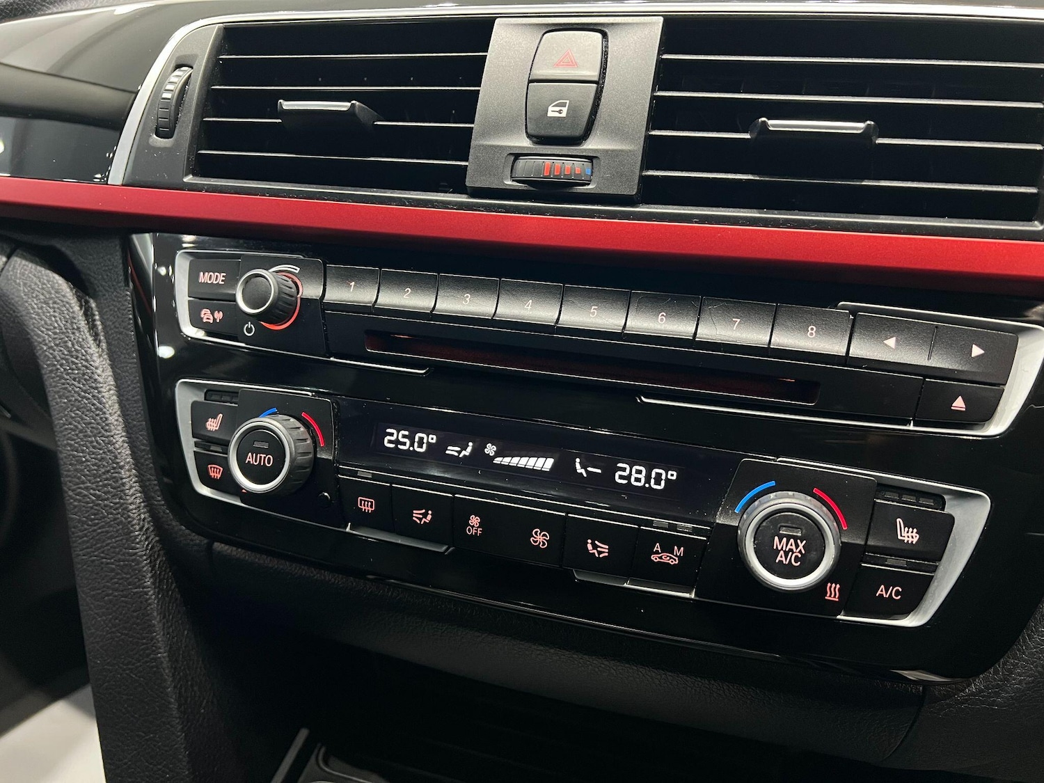 Used BMW 3 Series 2016 for sale - 76584898: Photo 36