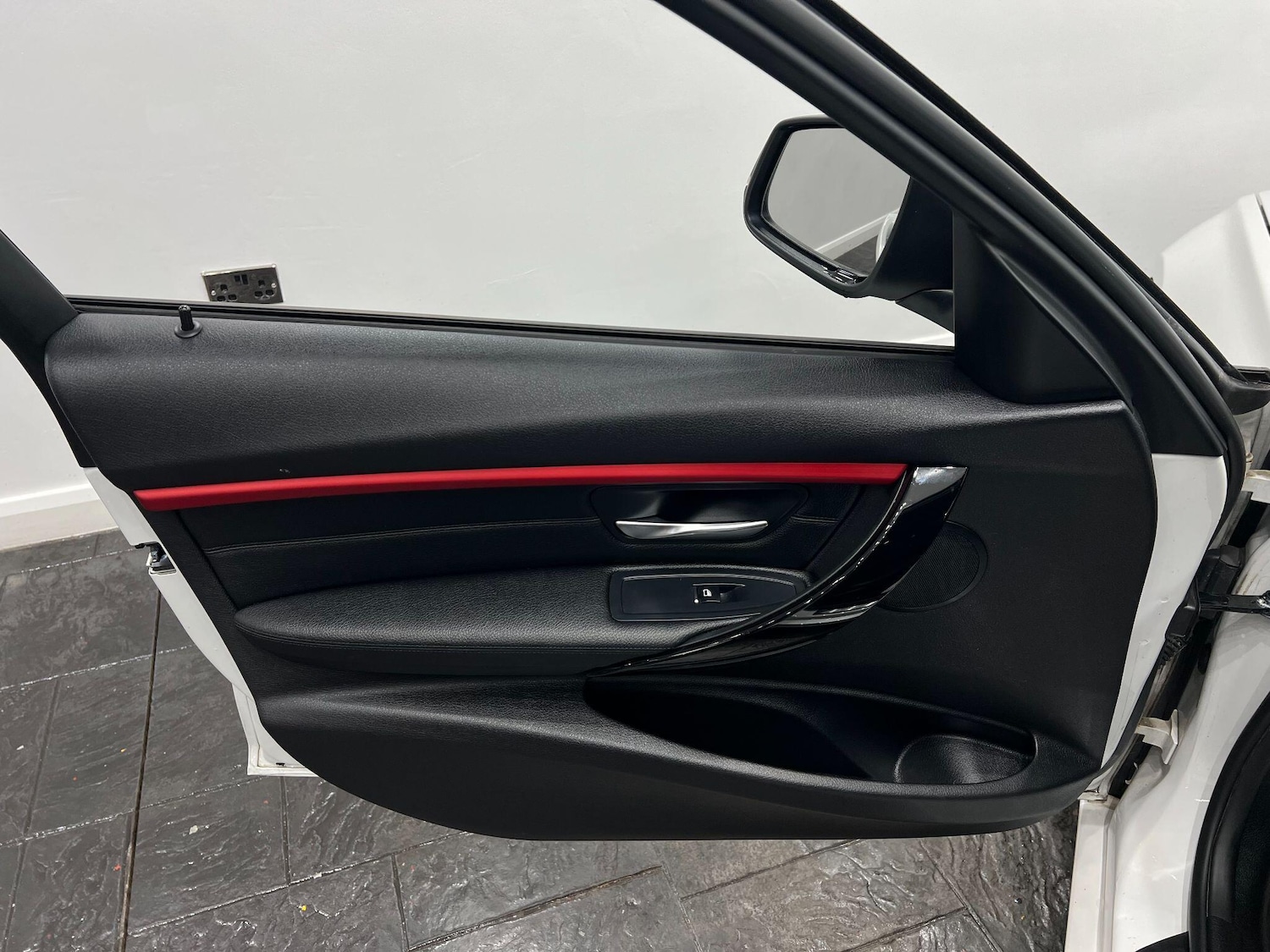 Used BMW 3 Series 2016 for sale - 76584898: Photo 53