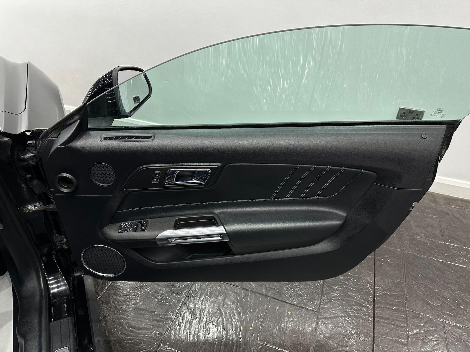 Used Ford Mustang 2017 for sale - 76499075: Photo 29