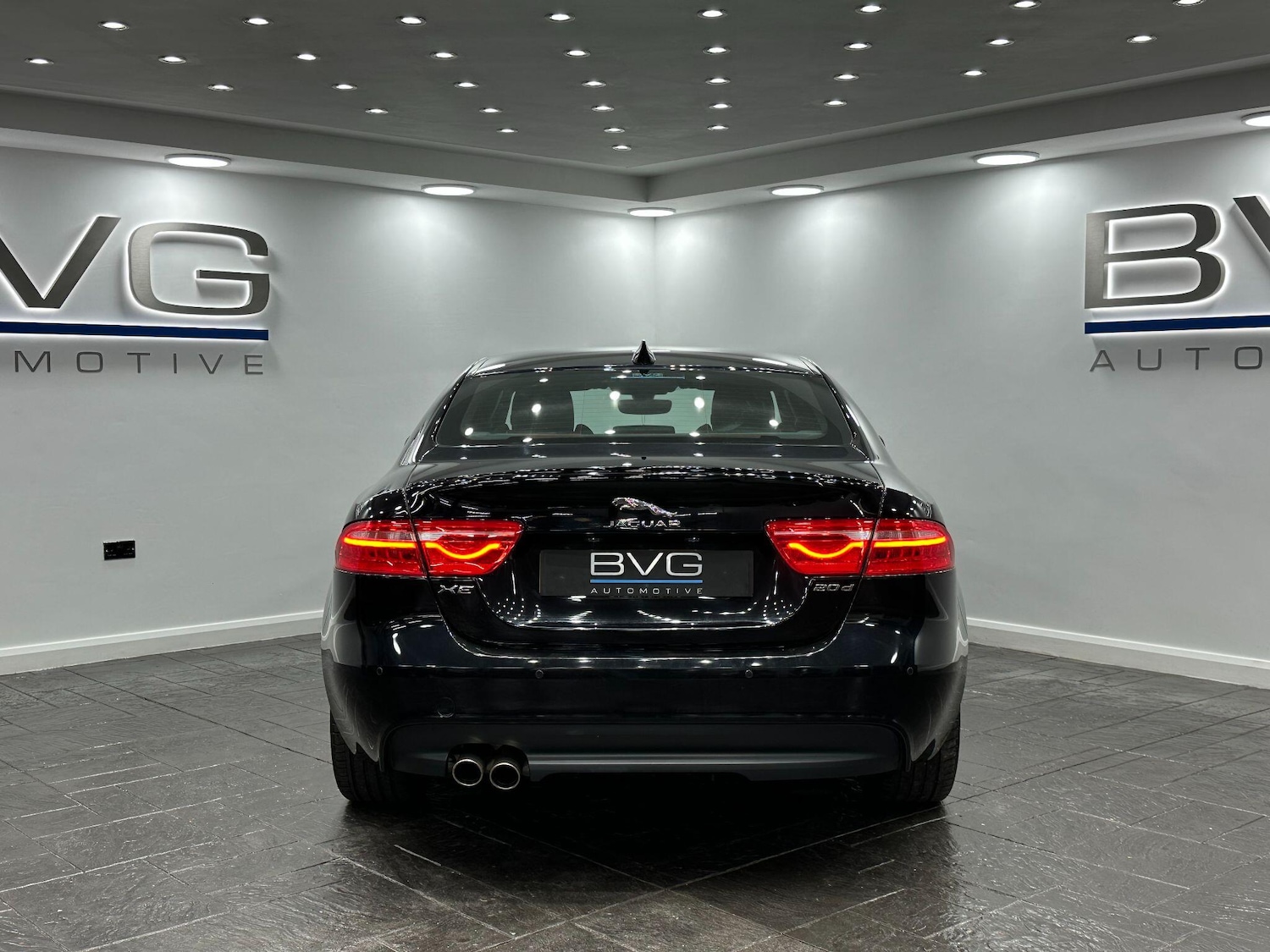 Used Jaguar XE 2018 for sale - 76122330: Photo 11