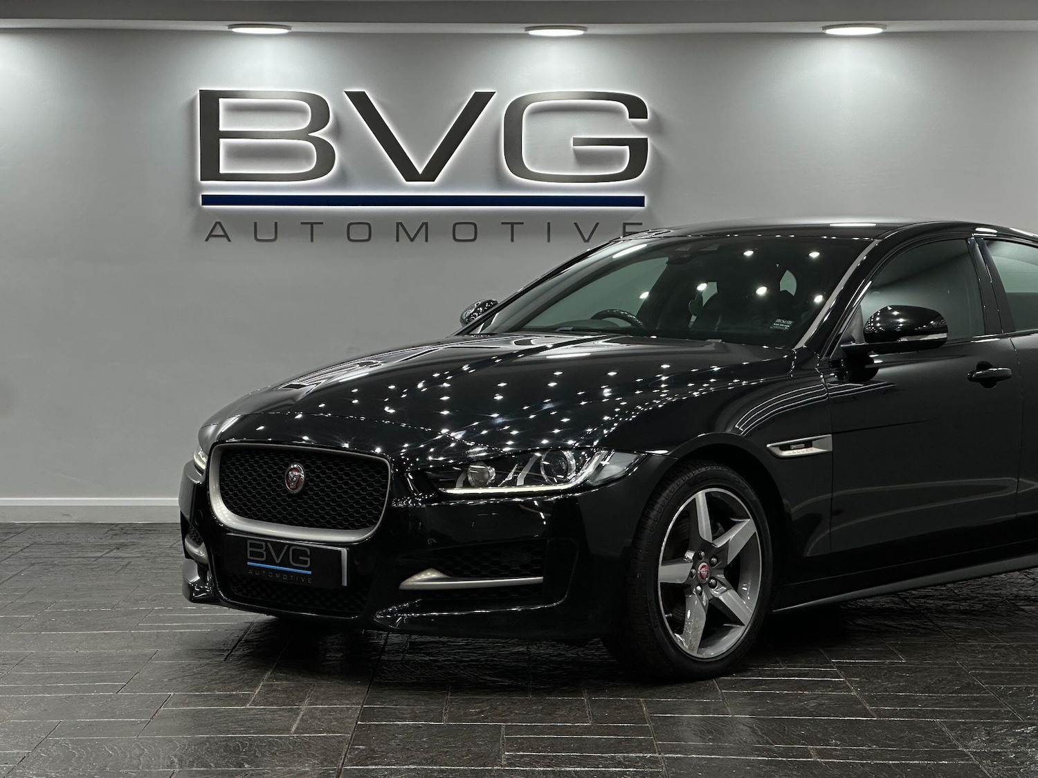 Used Jaguar XE 2018 for sale - 76122330: Photo 14