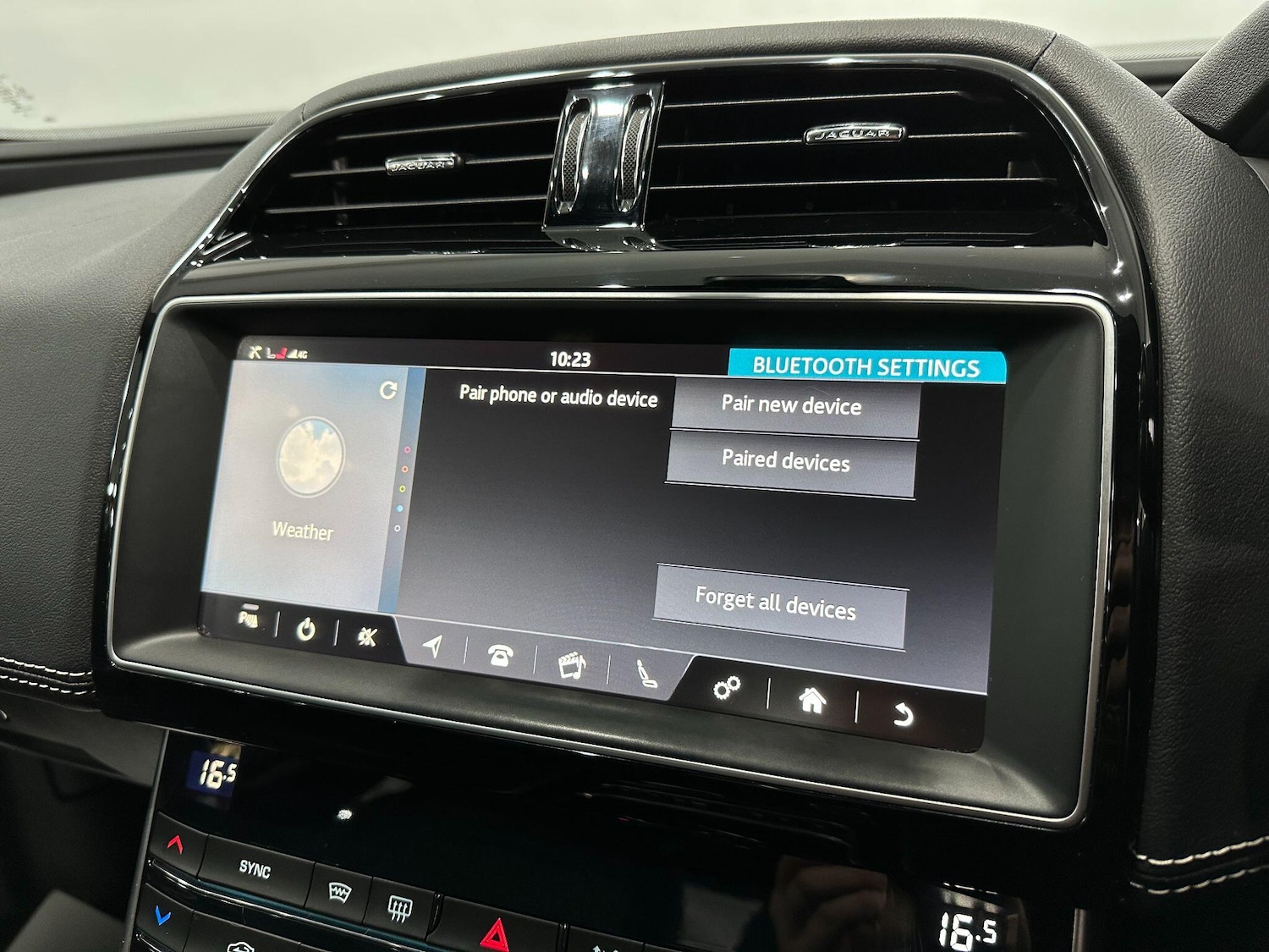 Used Jaguar XE 2018 for sale - 76122330: Photo 35