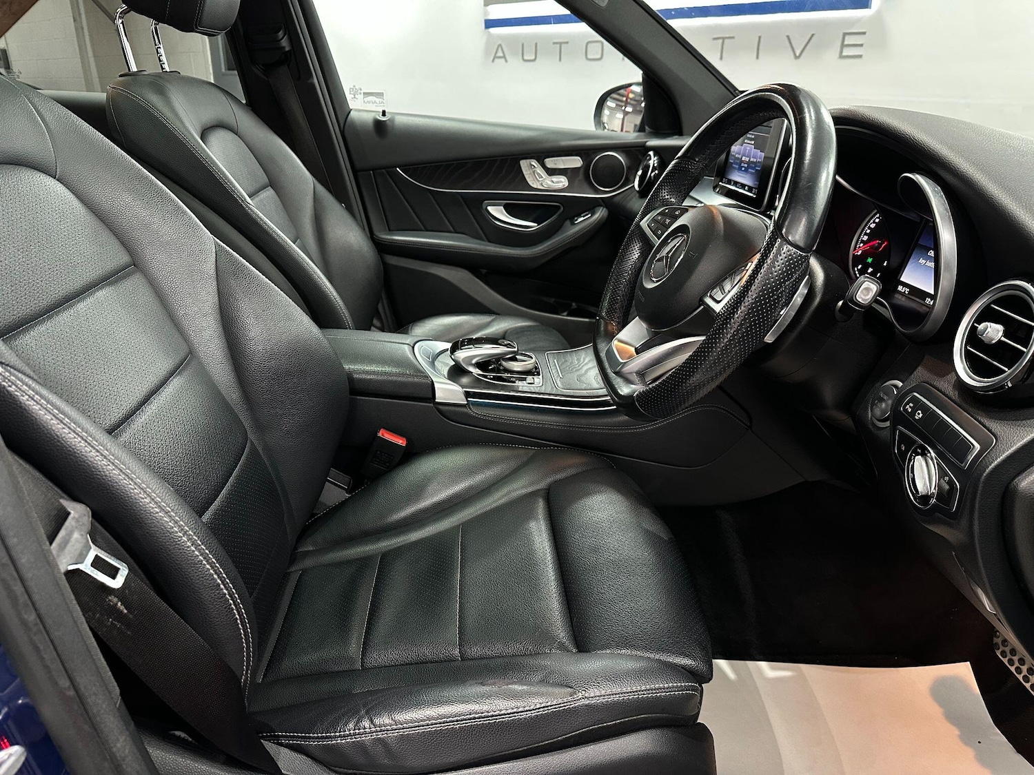 Used Mercedes-Benz GLC 2016 for sale - 76666754: Photo 25