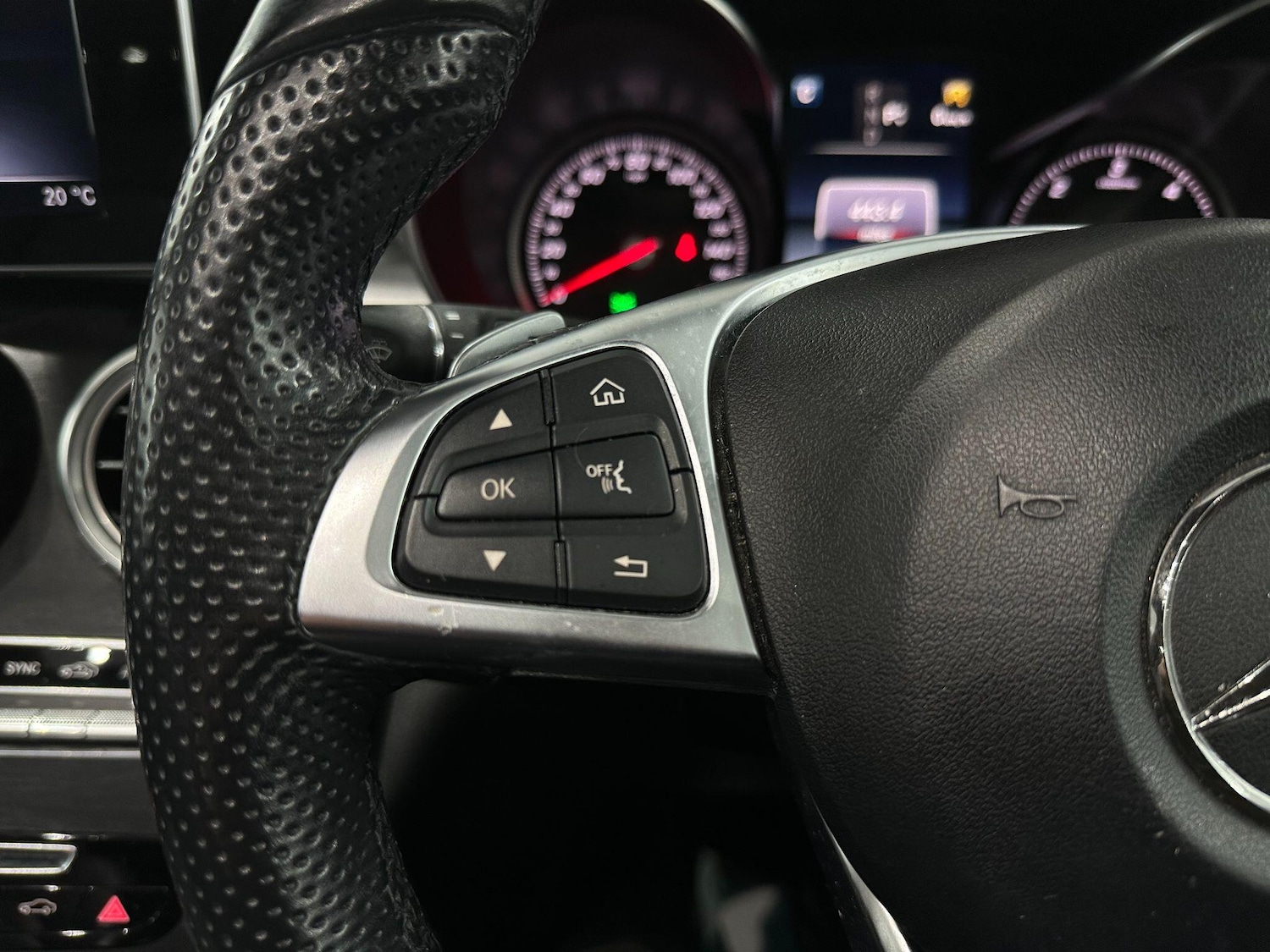 Used Mercedes-Benz GLC 2016 for sale - 76666754: Photo 45