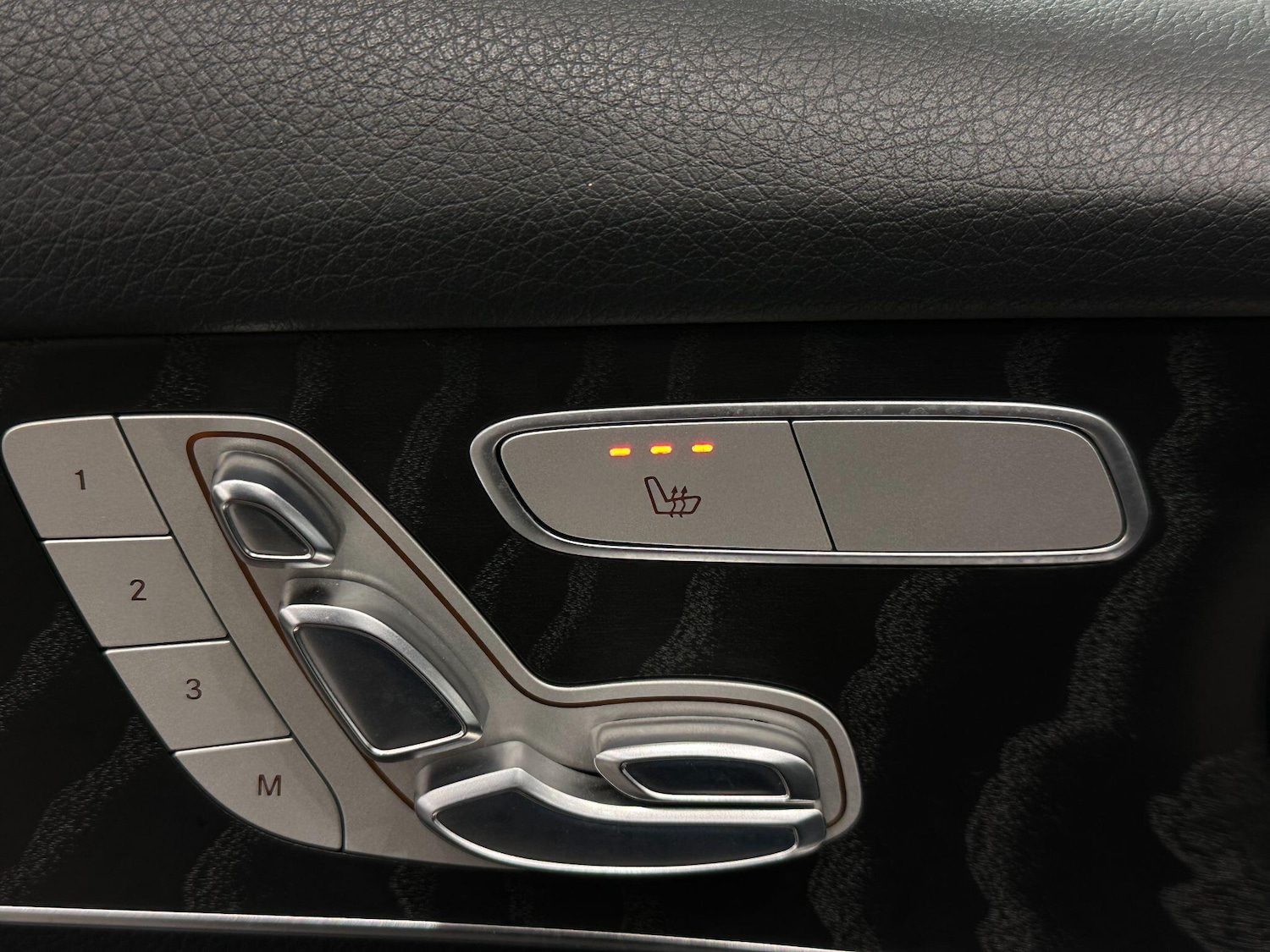 Used Mercedes-Benz GLC 2016 for sale - 76666754: Photo 51