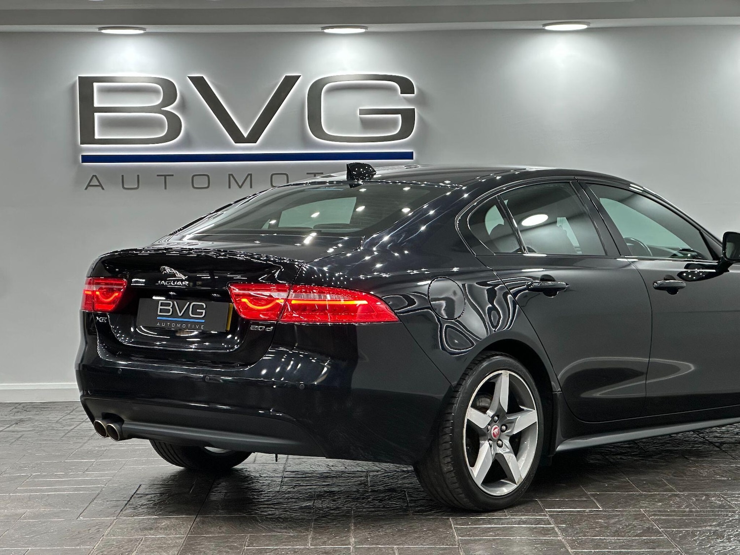 Used Jaguar XE 2018 for sale - 76832177: Photo 17
