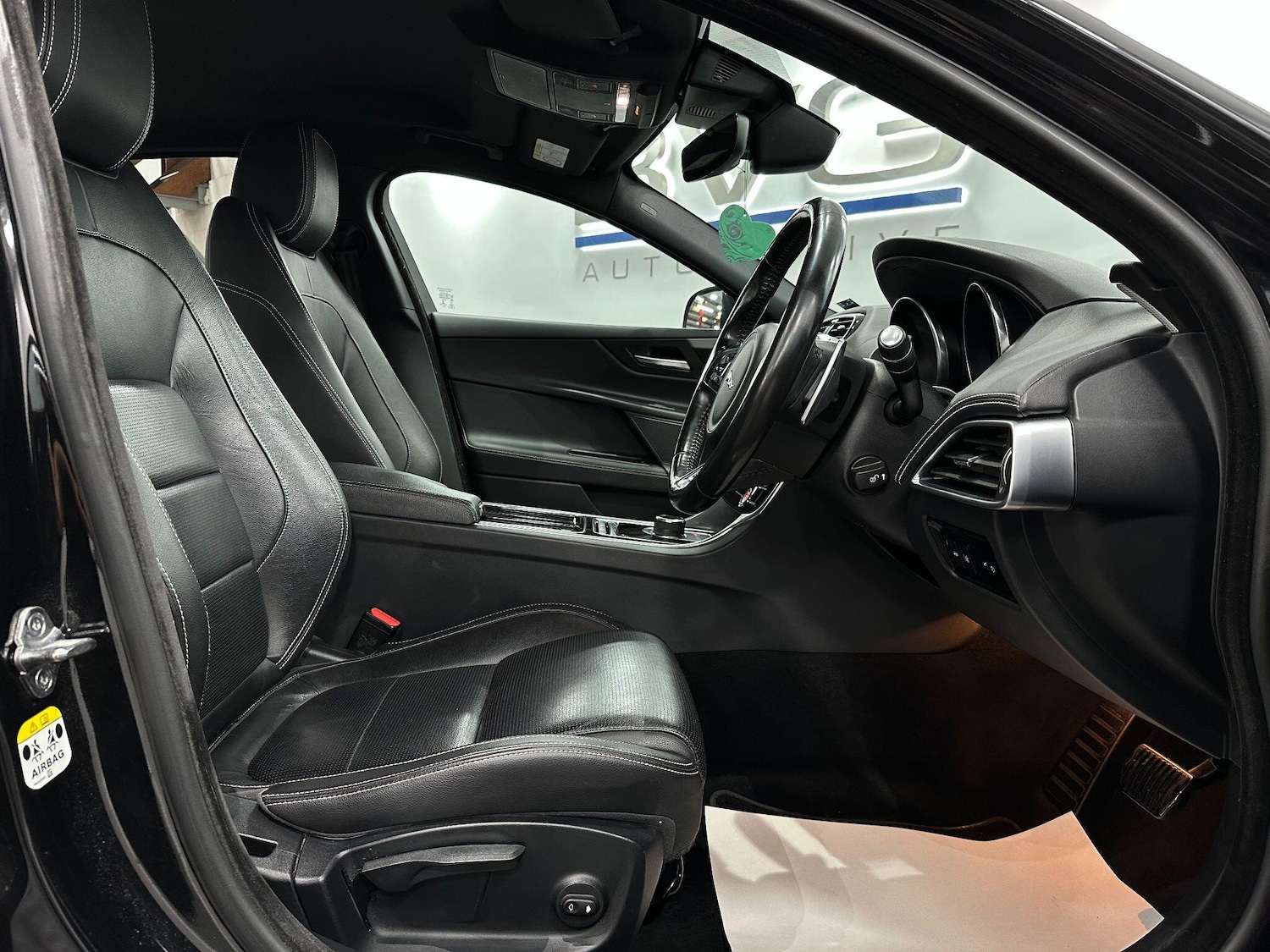 Used Jaguar XE 2018 for sale - 76832177: Photo 23