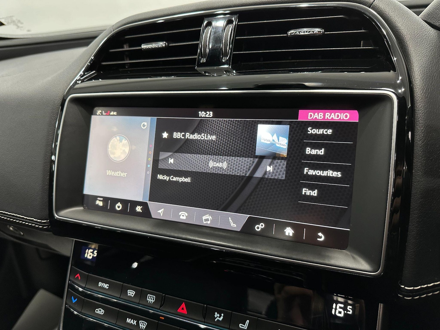 Used Jaguar XE 2018 for sale - 76832177: Photo 39