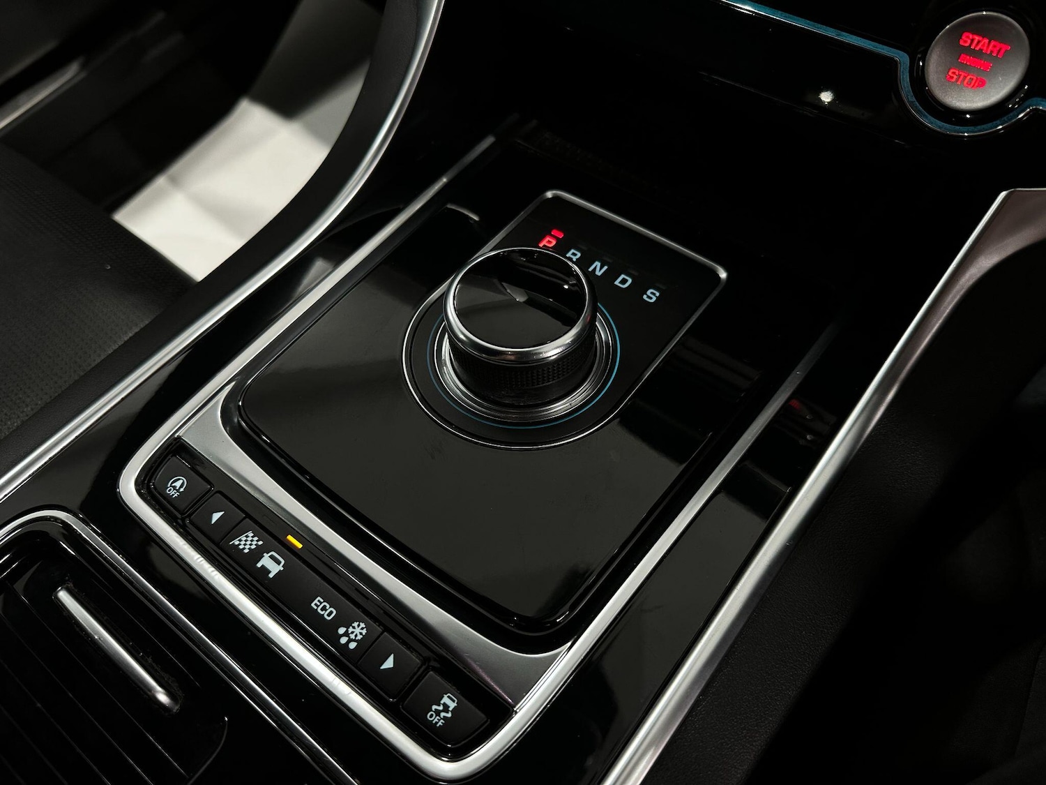 Used Jaguar XE 2018 for sale - 76832177: Photo 43