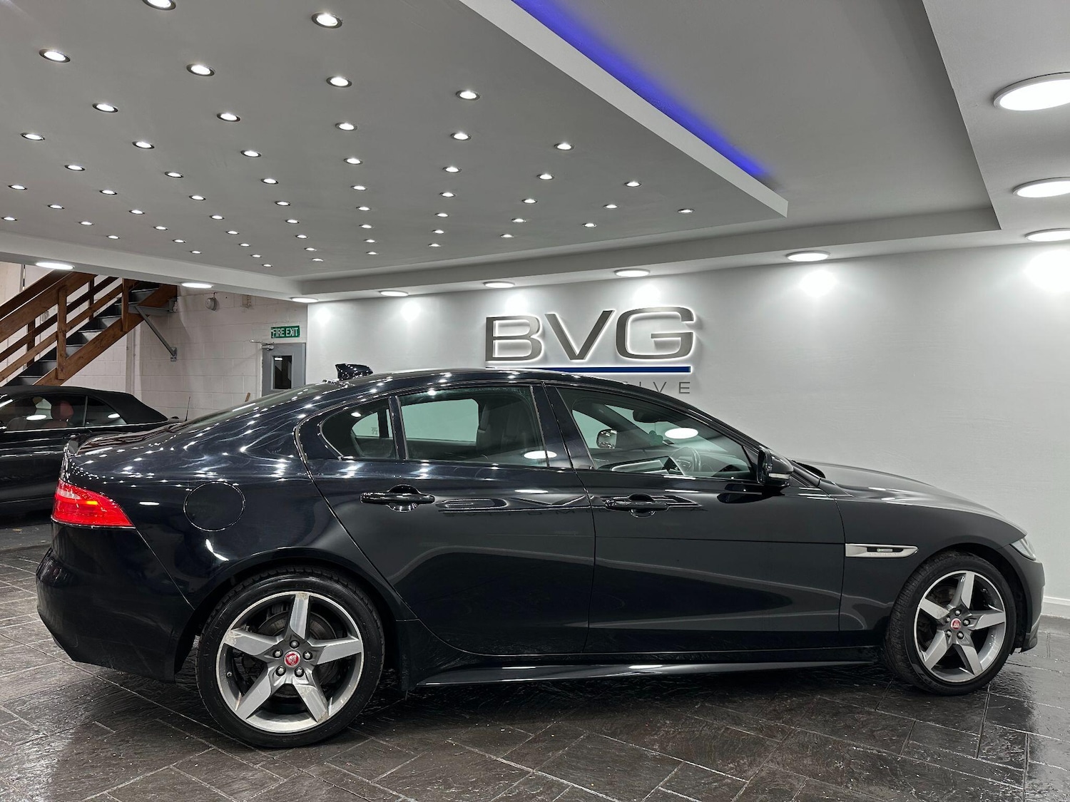 Used Jaguar XE 2018 for sale - 76832177: Photo 9