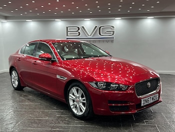 Used Jaguar XE 2017 for sale - 76326528: Photo