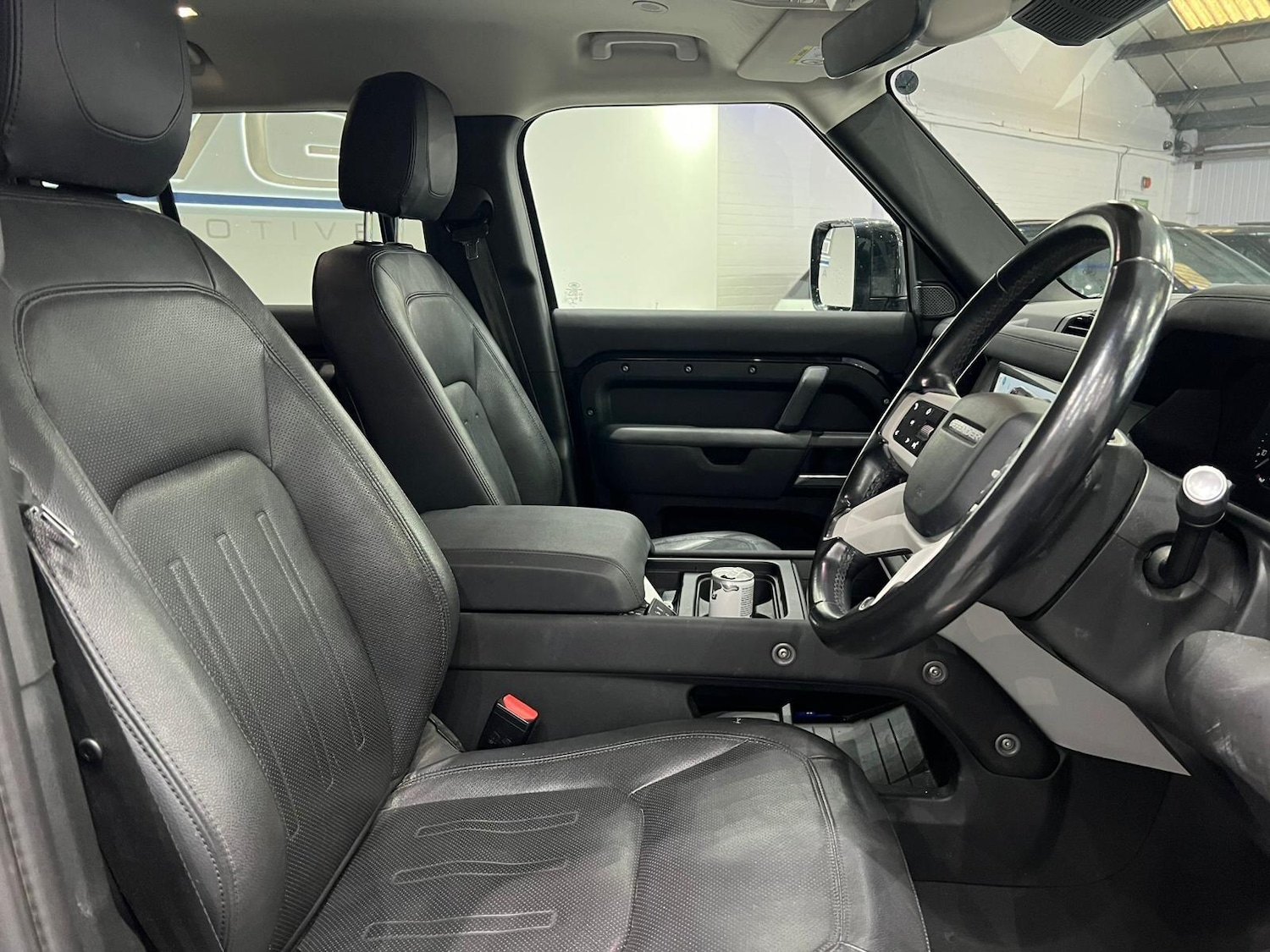 Used Land Rover Defender 2022 for sale - 77523805: Photo 3