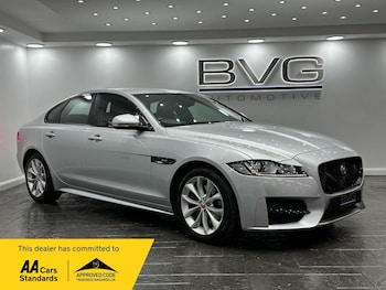 Used Jaguar XF 2016 for sale - 76238843: Photo