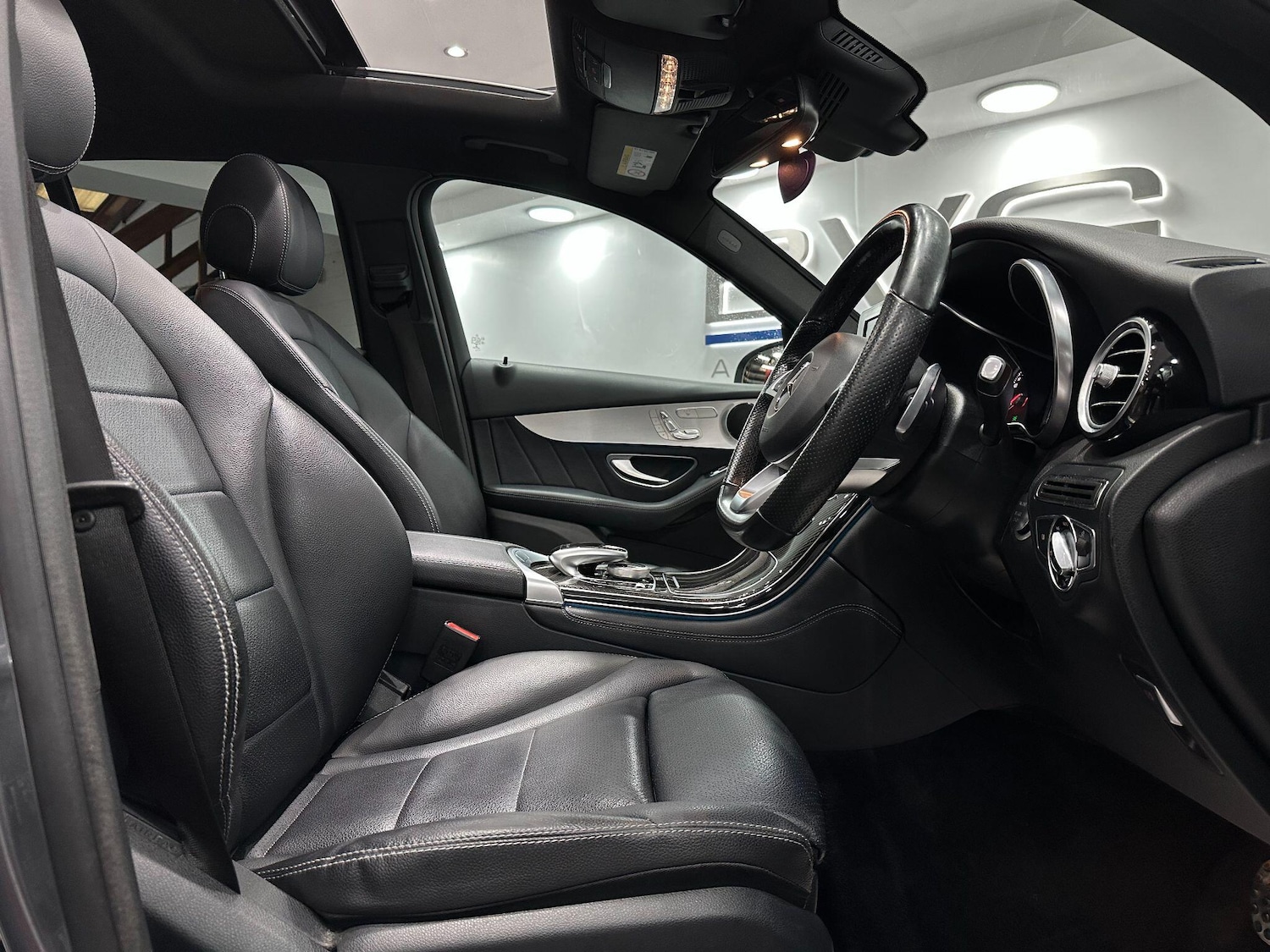 Used Mercedes-Benz GLC 2016 for sale - 76912801: Photo 23