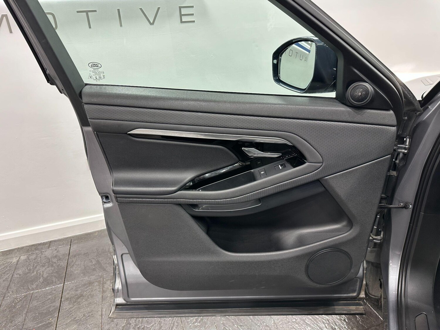 Used Land Rover Range Rover Evoque 2019 for sale - 75991504: Photo 69