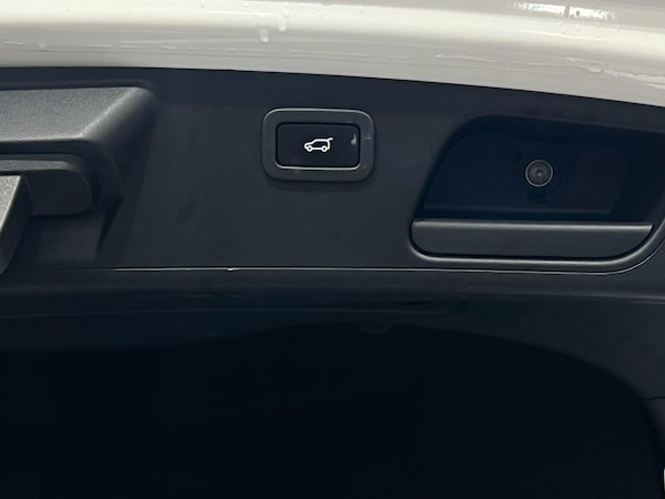 Used Jaguar E-Pace 2018 for sale - 76167006: Photo 74