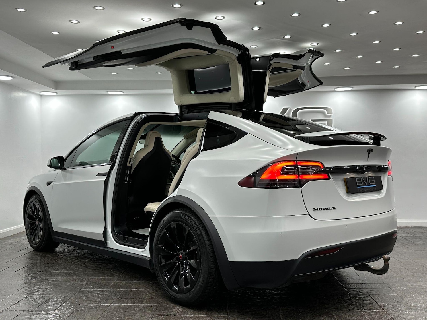 Used Tesla Model X 2017 for sale - 76619964: Photo 10