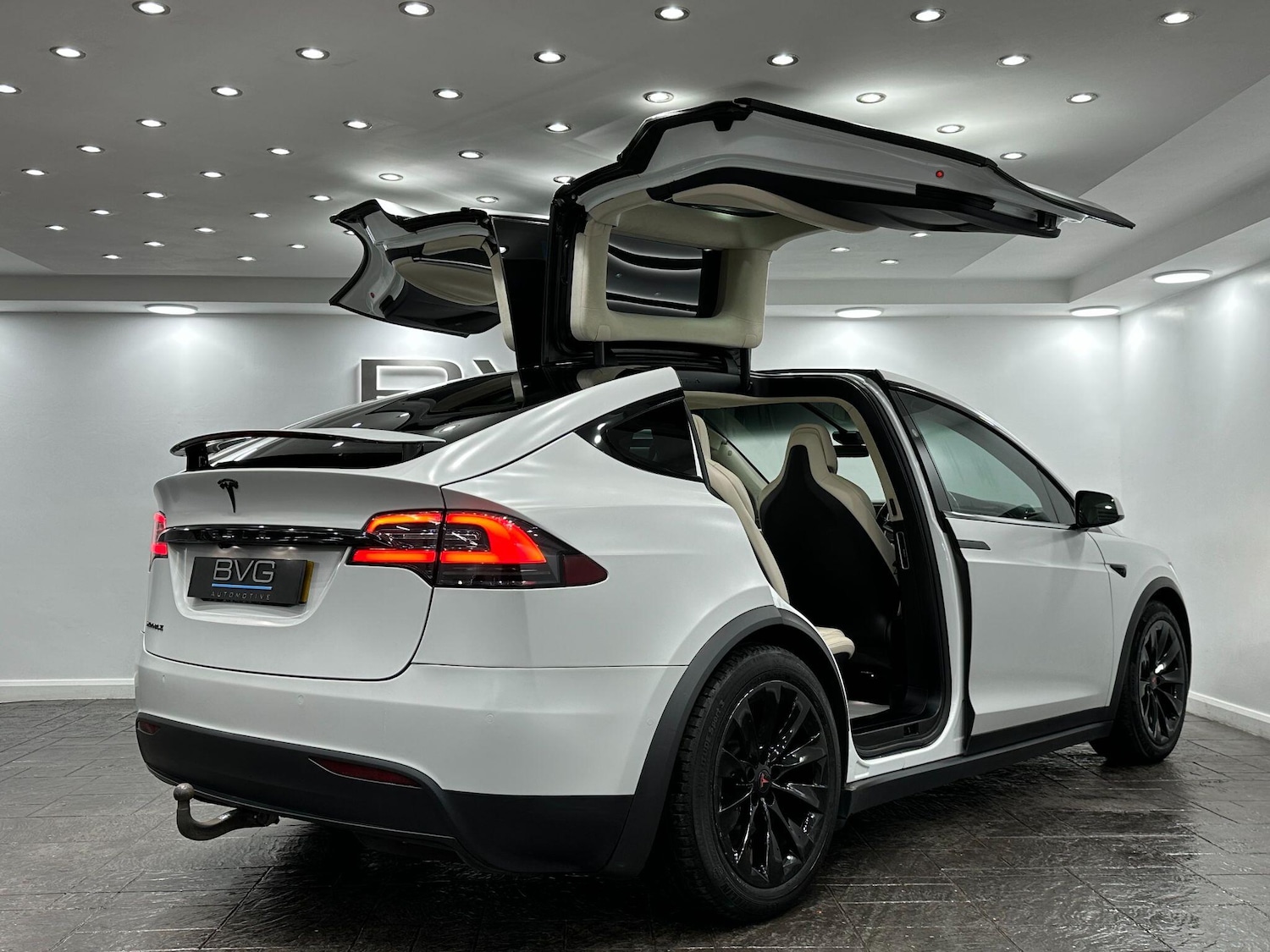 Used Tesla Model X 2017 for sale - 76619964: Photo 12