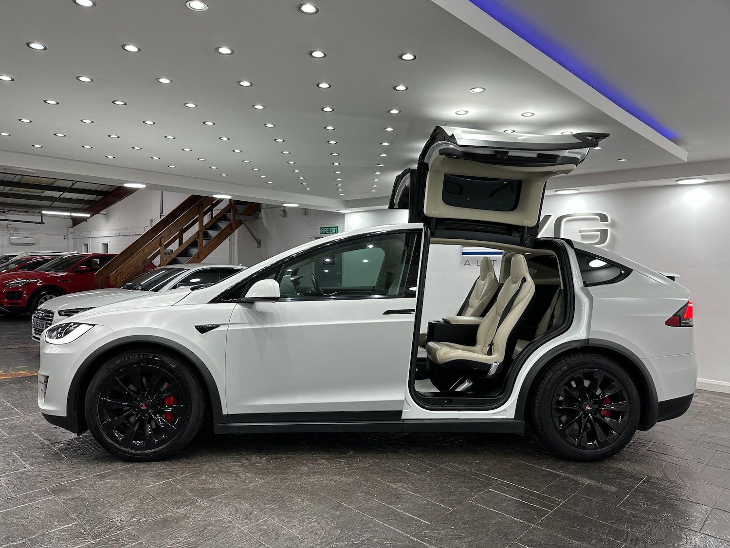 Used Tesla Model X 2017 for sale - 76619964: Photo 8